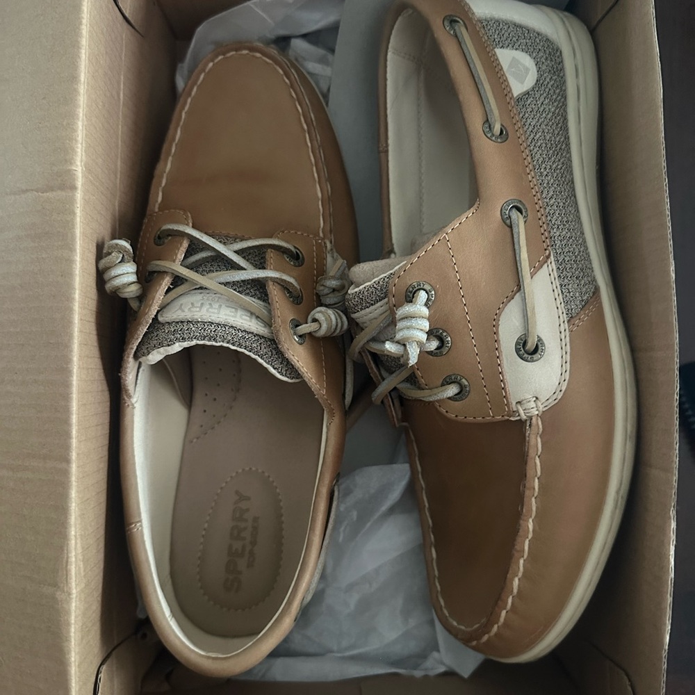 Sperry Women’s Tan Boat Shoes